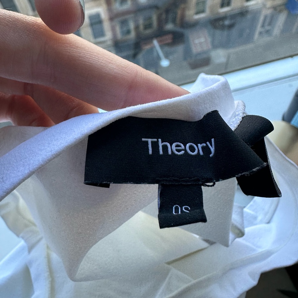 Hits tank top from theory